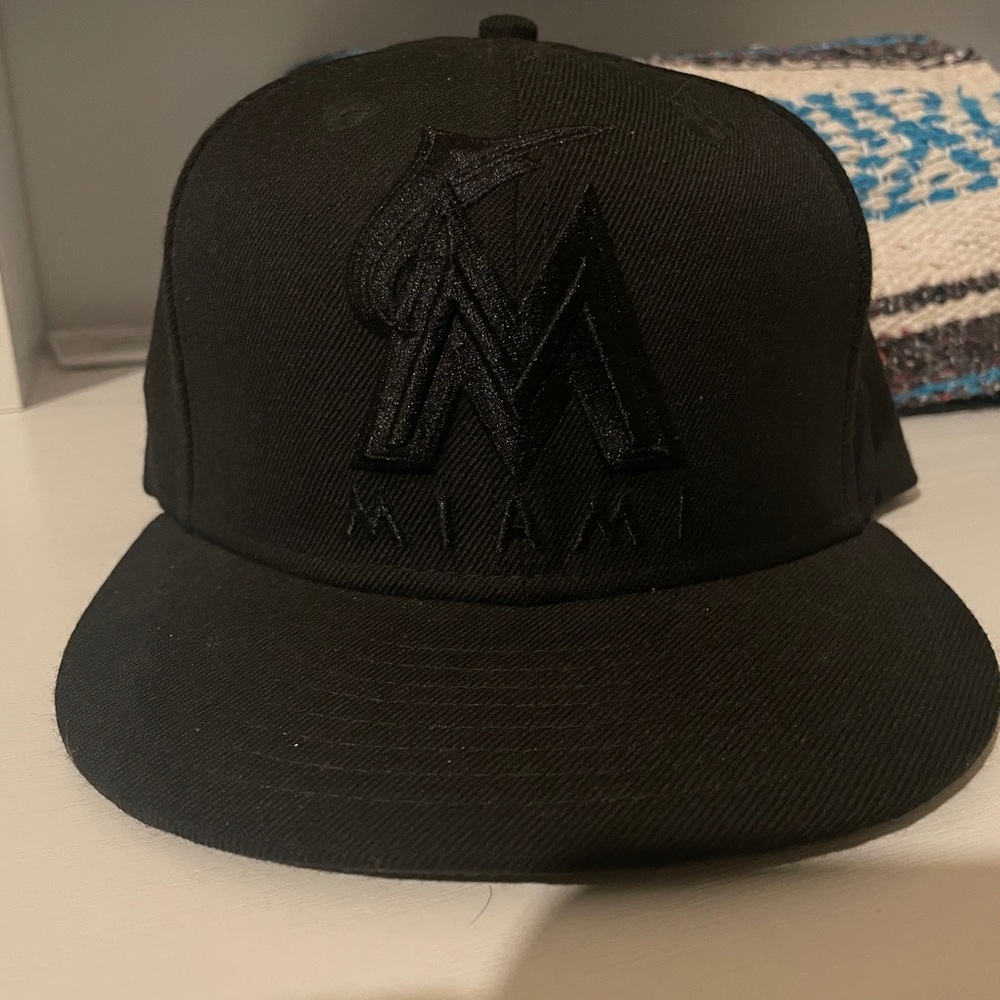 New Era Black Miami Marlins Hat